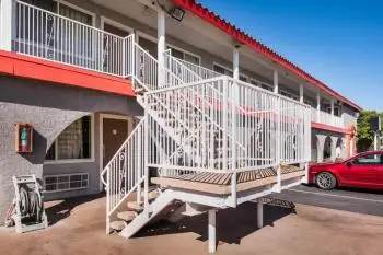 Hotel Europa Ridgecrest 4